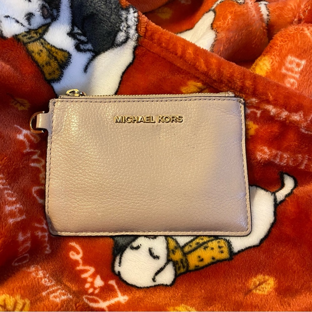 Michael Kors tan wallet